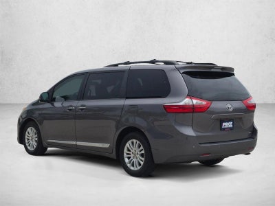 2017 Toyota Sienna XLE FWD 8-Passenger (Natl)