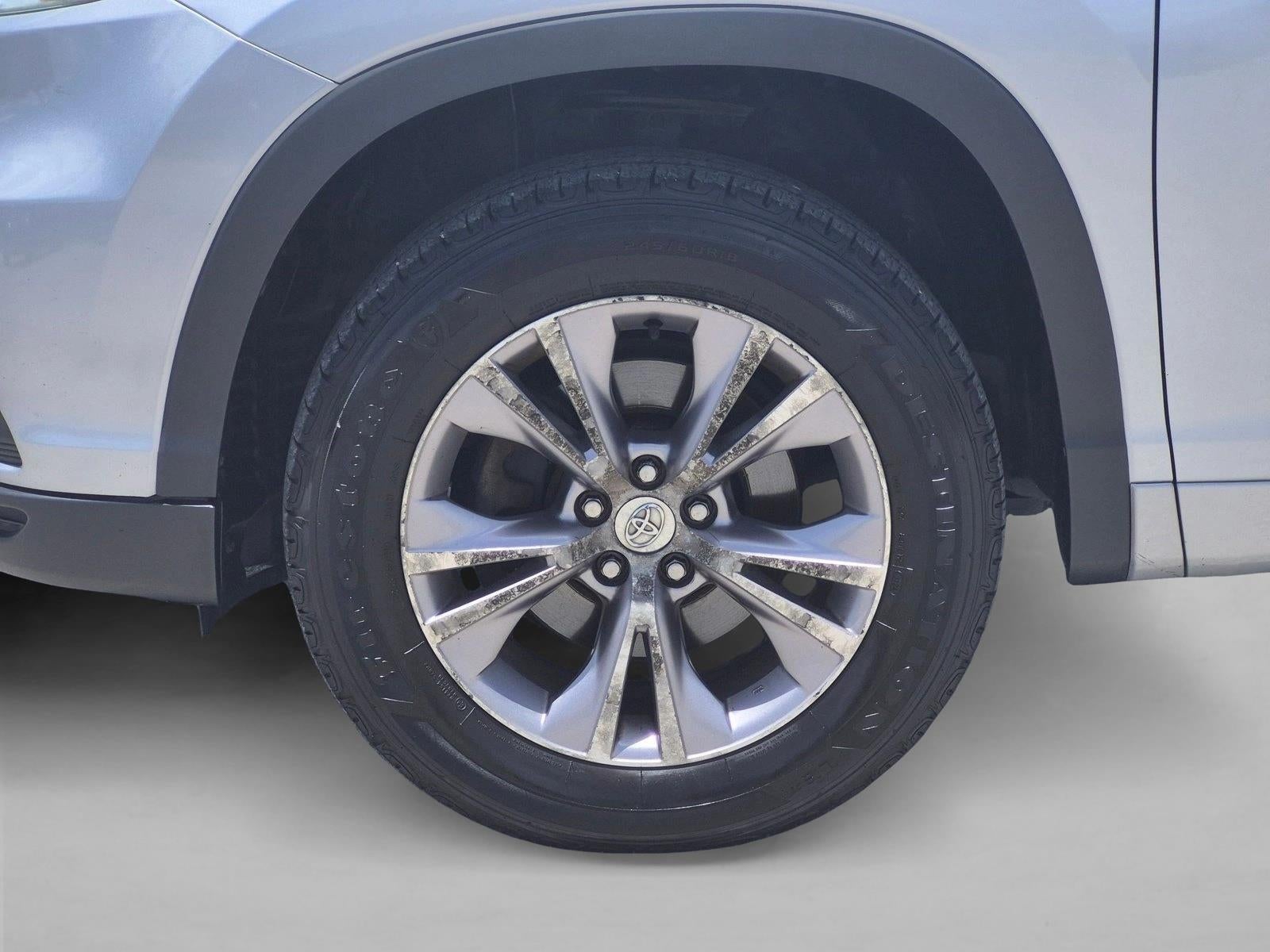 2015 Toyota Highlander FWD 4dr V6 LE Plus (SE)