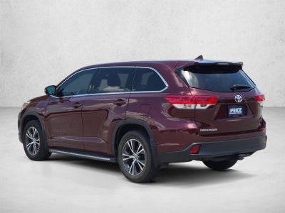 2017 Toyota Highlander LE Plus V6 FWD (SE)