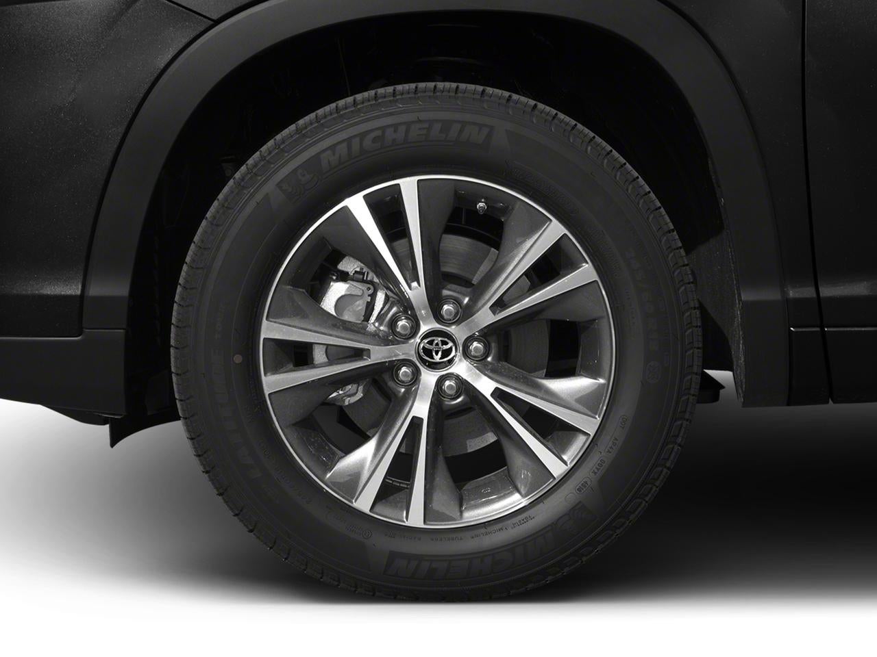 2017 Toyota Highlander LE Plus V6 FWD (SE)