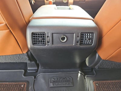 2015 Toyota Tundra 4WD Truck 4WD CrewMax Short Bed 5.7L FFV 1794 (Natl)