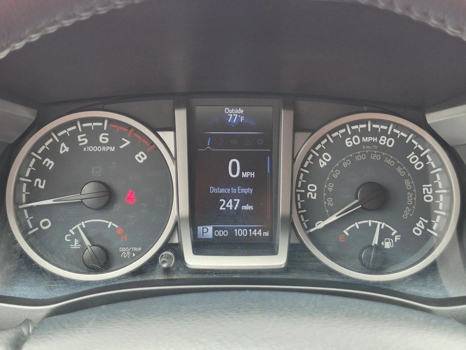 2017 Toyota Tacoma SR5 Double Cab 5' Bed V6 4x2 AT (GS)