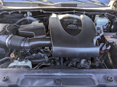 2017 Toyota Tacoma TRD Off Road Double Cab 5' Bed V6 4x4 AT (Natl)