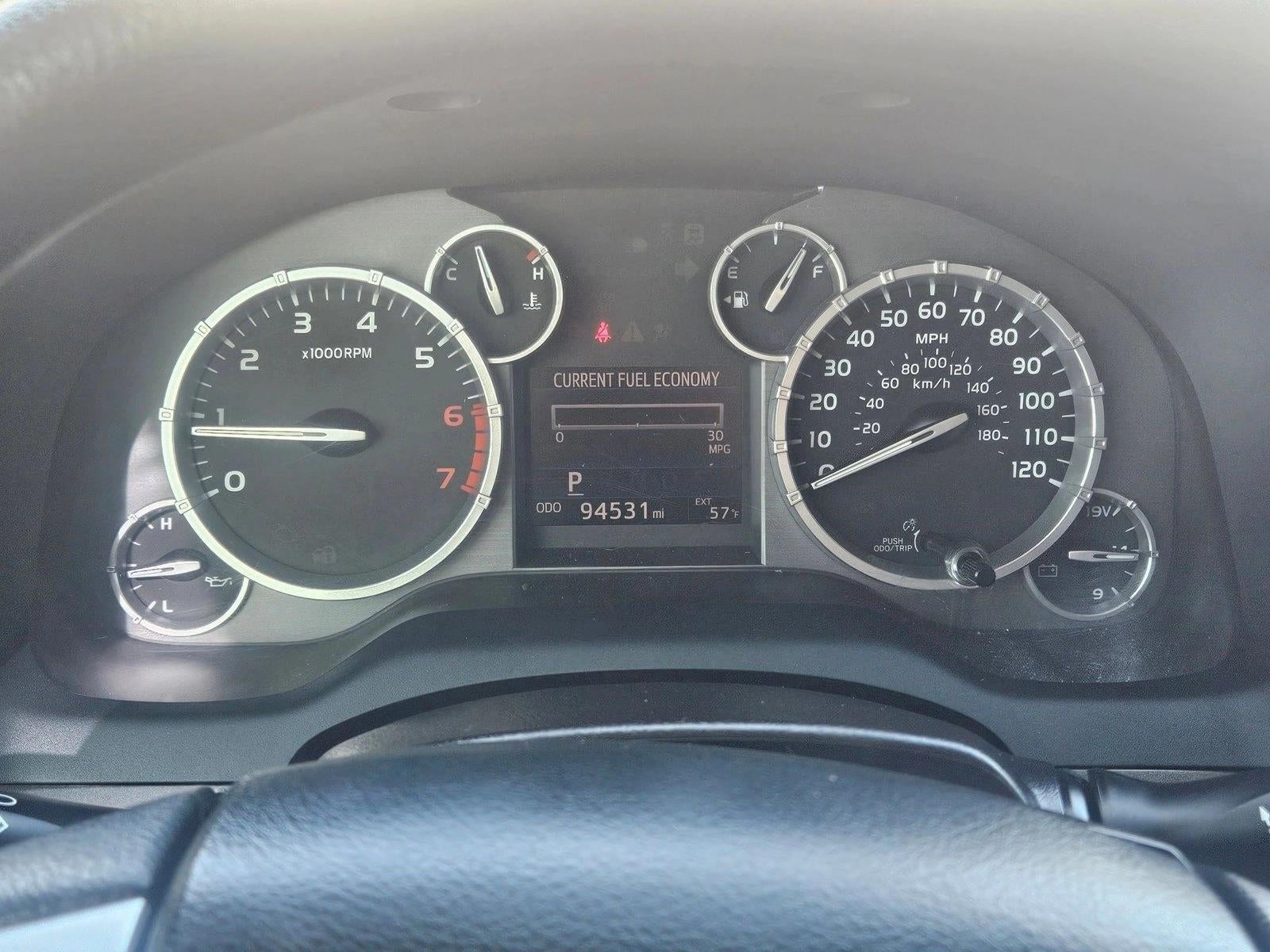 2017 Toyota Tundra 4WD 4WD SR5 CrewMax 5.5' Bed 5.7L FFV (SE)