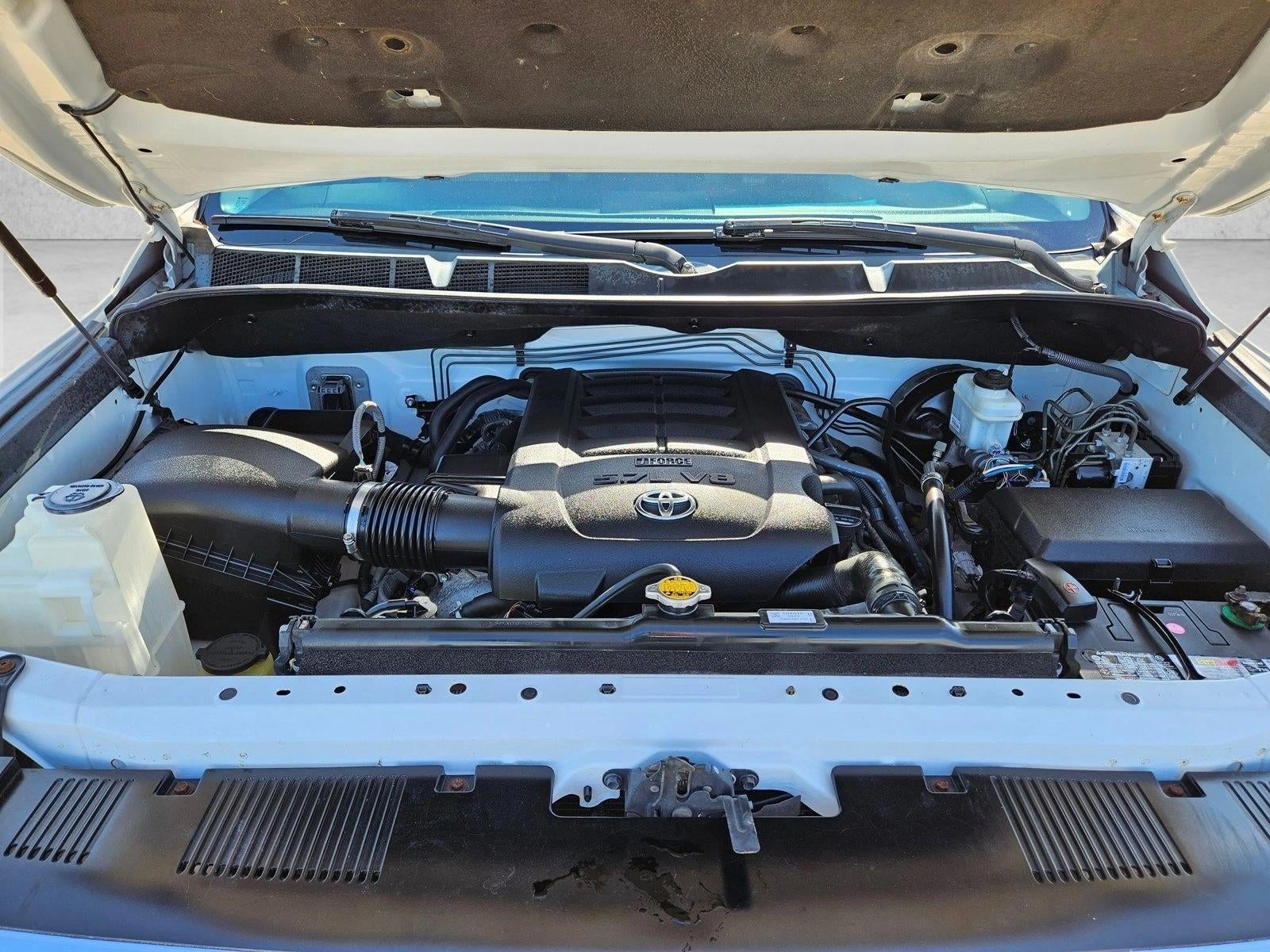 2017 Toyota Tundra 4WD 4WD SR5 CrewMax 5.5' Bed 5.7L FFV (SE)