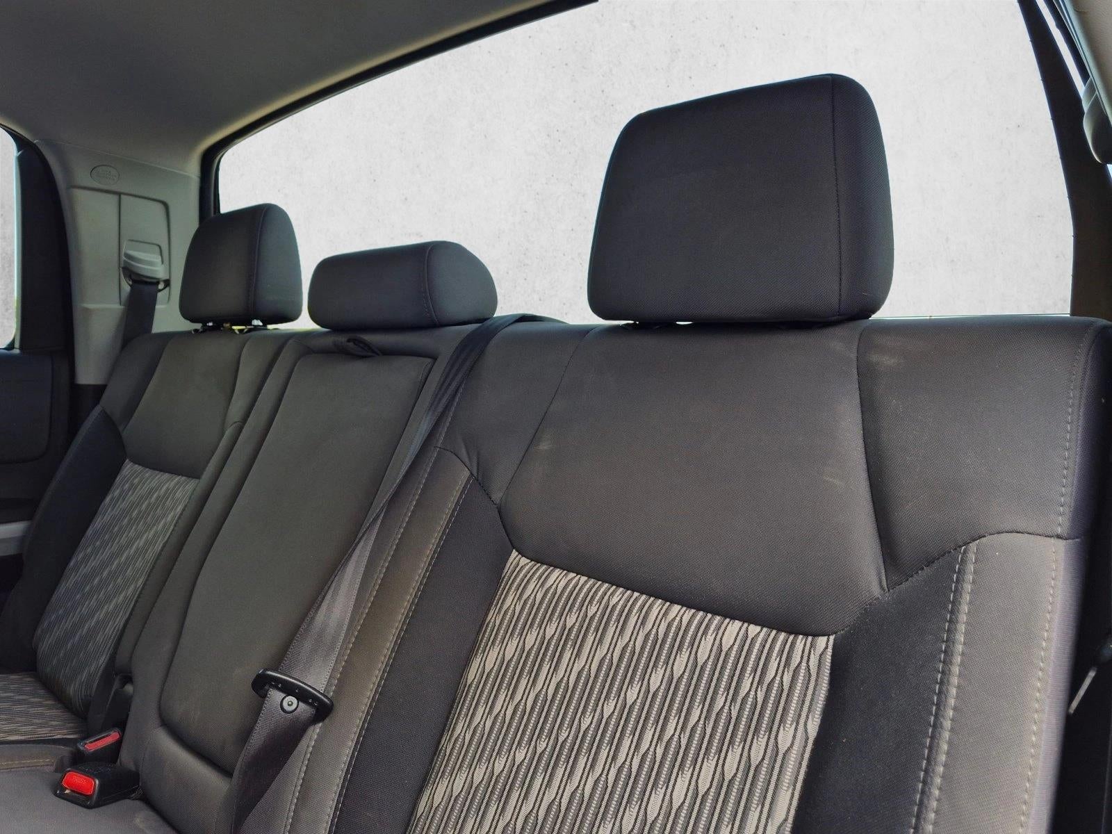2020 Toyota Tundra 4WD 4WD SR5 CrewMax 5.5' Bed 5.7L (SE)