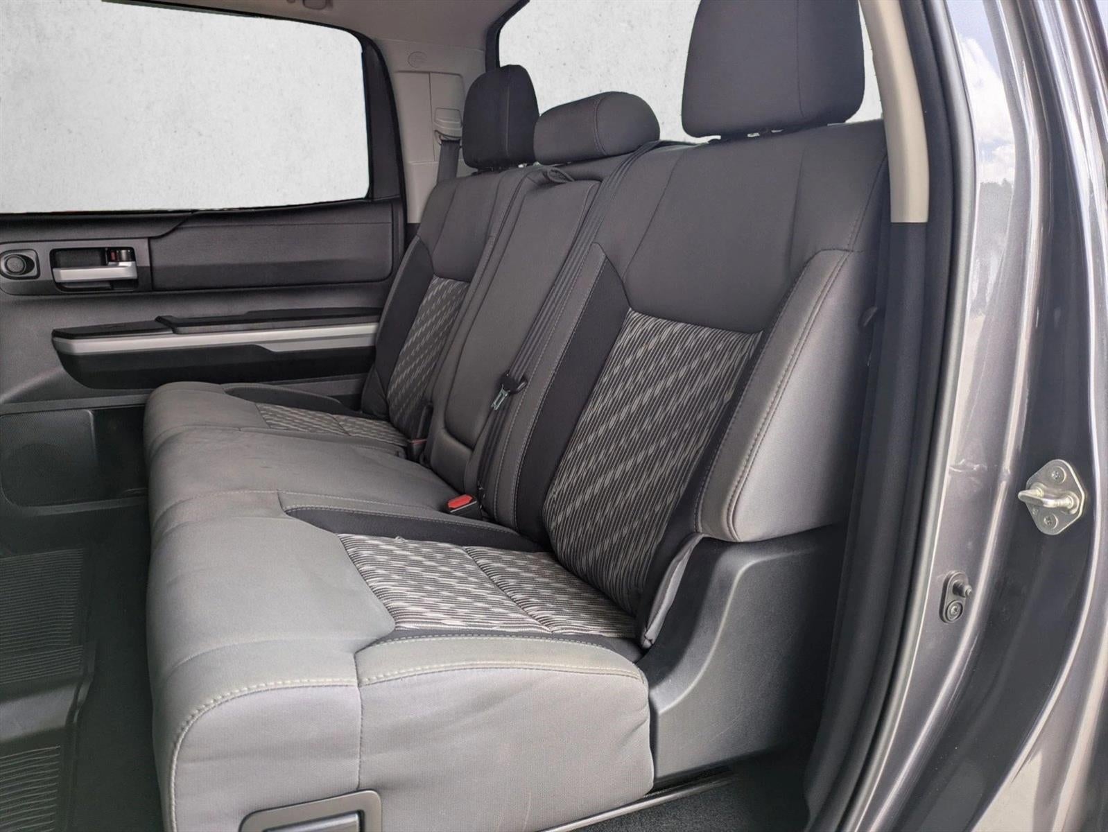 2018 Toyota Tundra 4WD 4WD SR5 CrewMax 5.5' Bed 5.7L (SE)