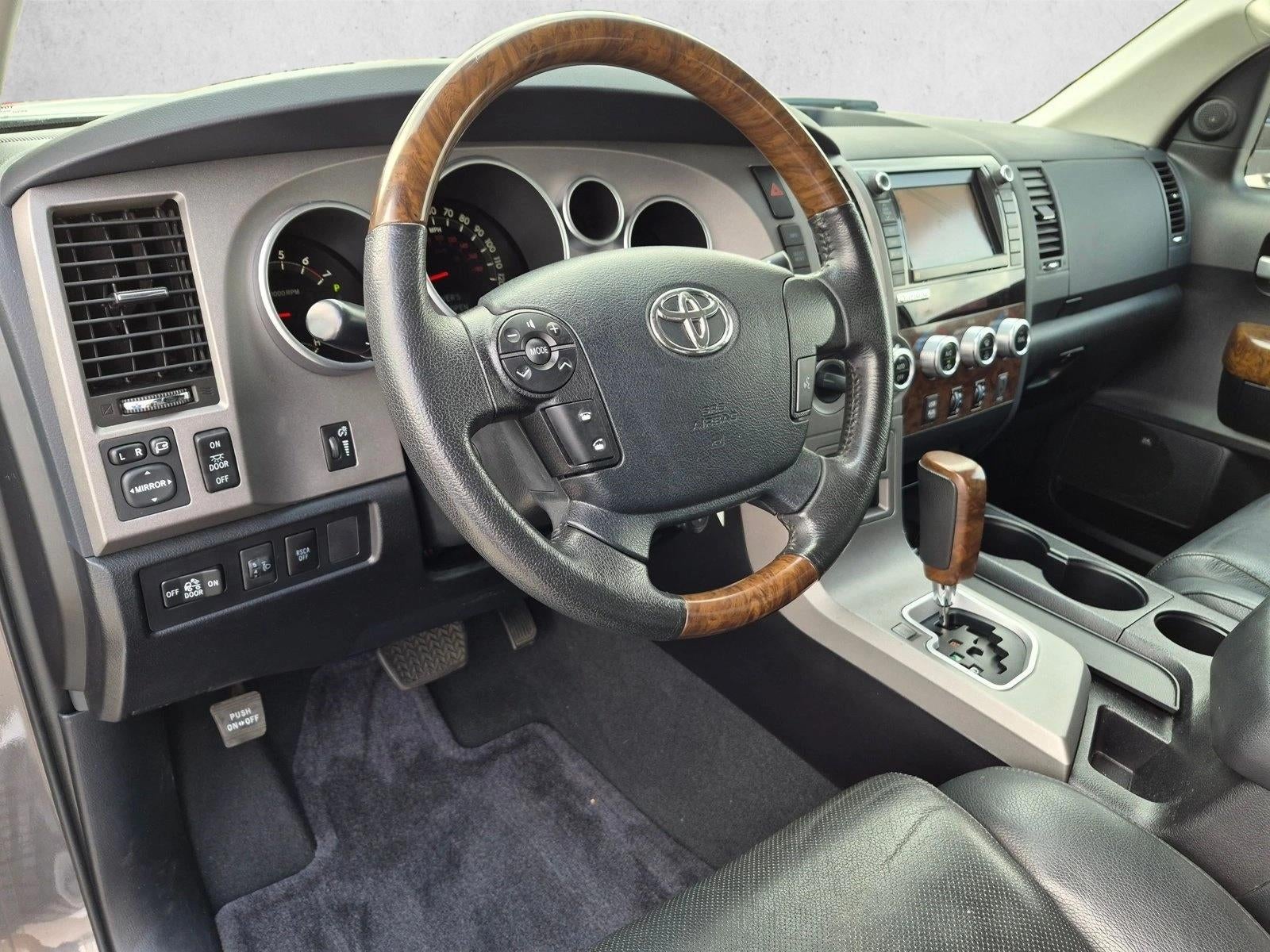 2013 Toyota Tundra 4WD Truck 4WD CrewMax Short Bed 5.7L FFV Platinum (Natl)