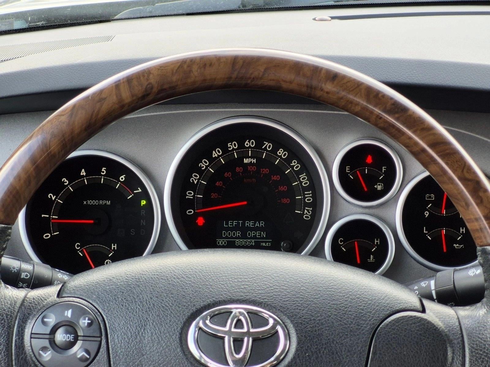 2013 Toyota Tundra 4WD Truck 4WD CrewMax Short Bed 5.7L FFV Platinum (Natl)