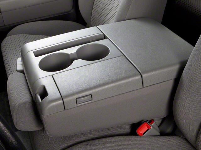 2013 Toyota Tundra 4WD Truck 4WD CrewMax Short Bed 5.7L FFV Platinum (Natl)