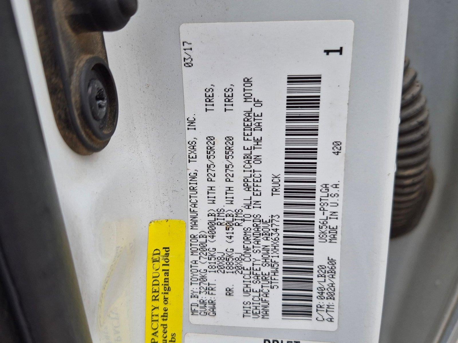 2017 Toyota Tundra 4WD 4WD Limited CrewMax 5.5' Bed 5.7L FFV (SE)