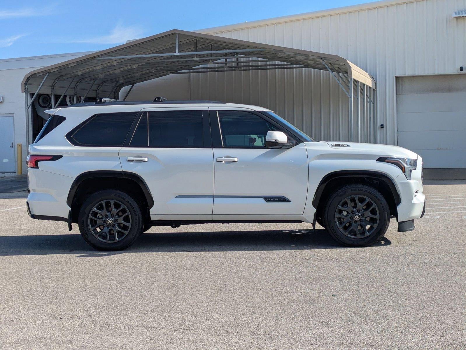 2025 Toyota Sequoia Platinum 4WD (Natl)