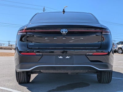 2023 Toyota Crown XLE AWD (Natl)