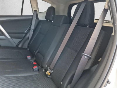 2018 Toyota RAV4 LE FWD (GS)