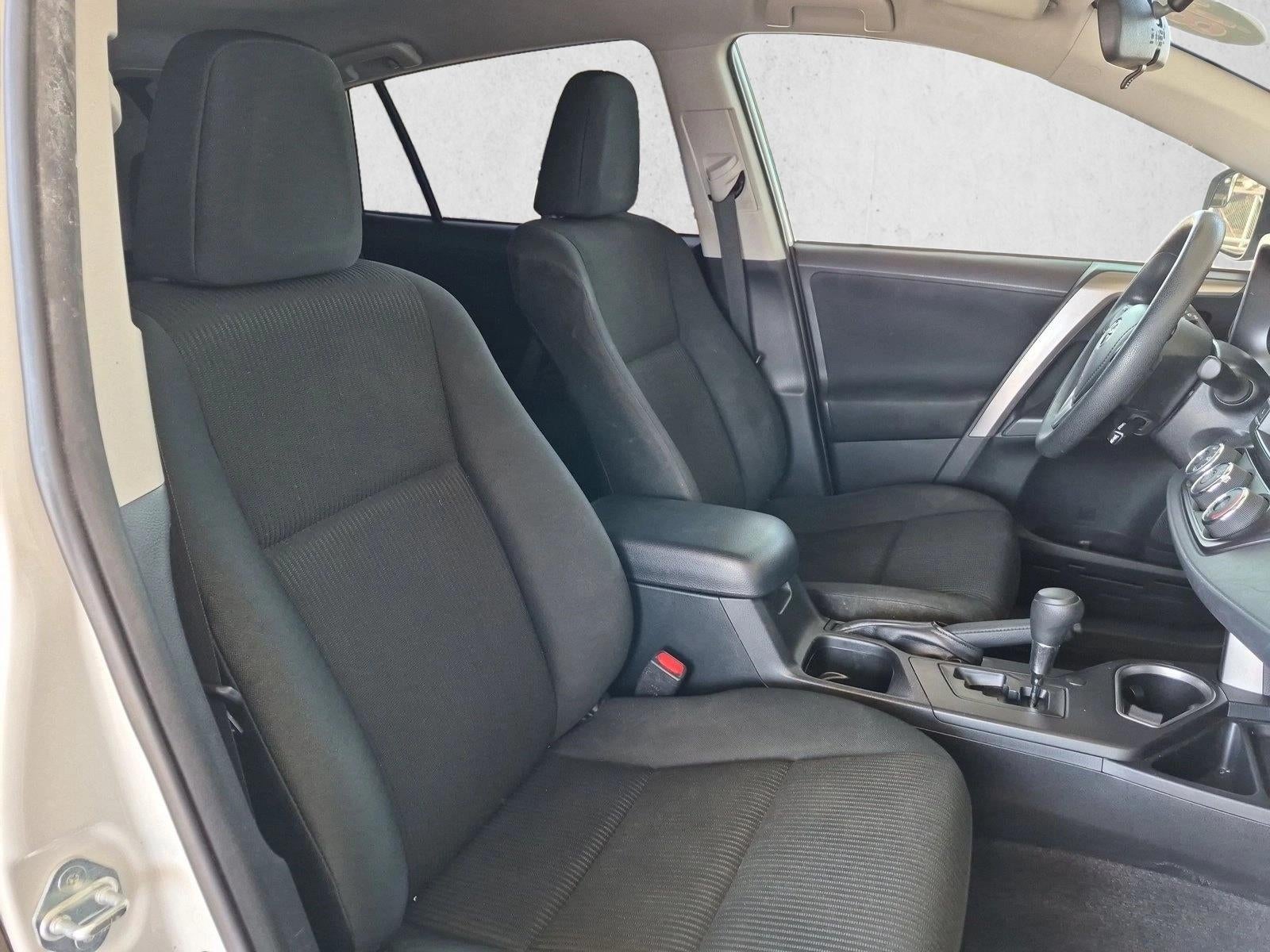 2018 Toyota RAV4 LE FWD (GS)