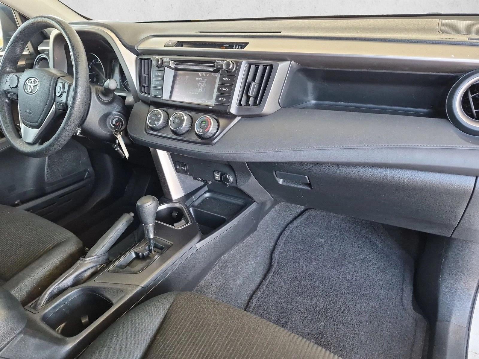2018 Toyota RAV4 LE FWD (GS)
