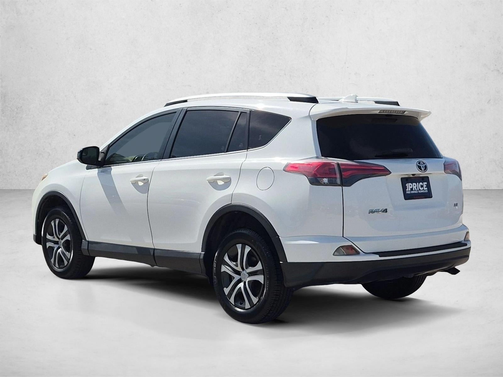 2018 Toyota RAV4 LE FWD (GS)