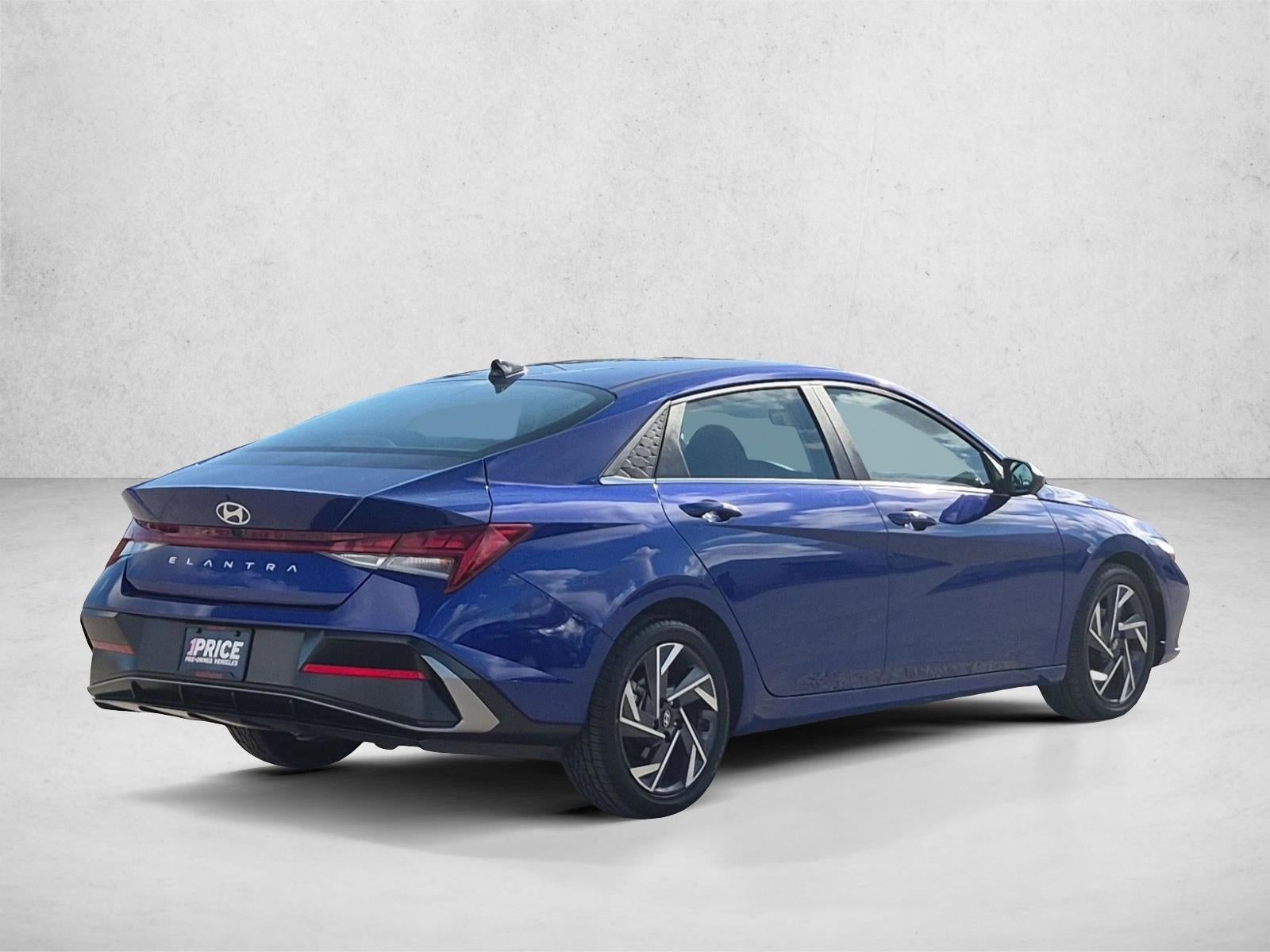 2025 Hyundai ELANTRA SEL Convenience IVT