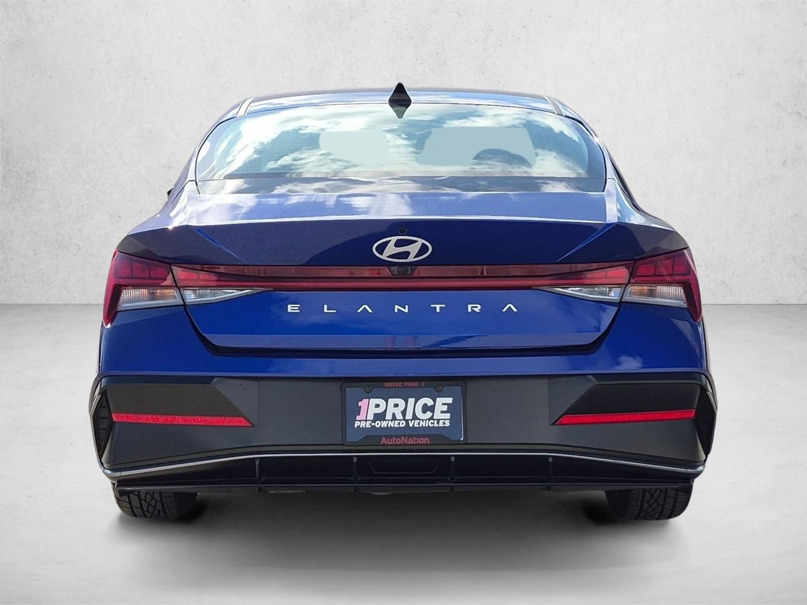 2025 Hyundai ELANTRA SEL Convenience IVT