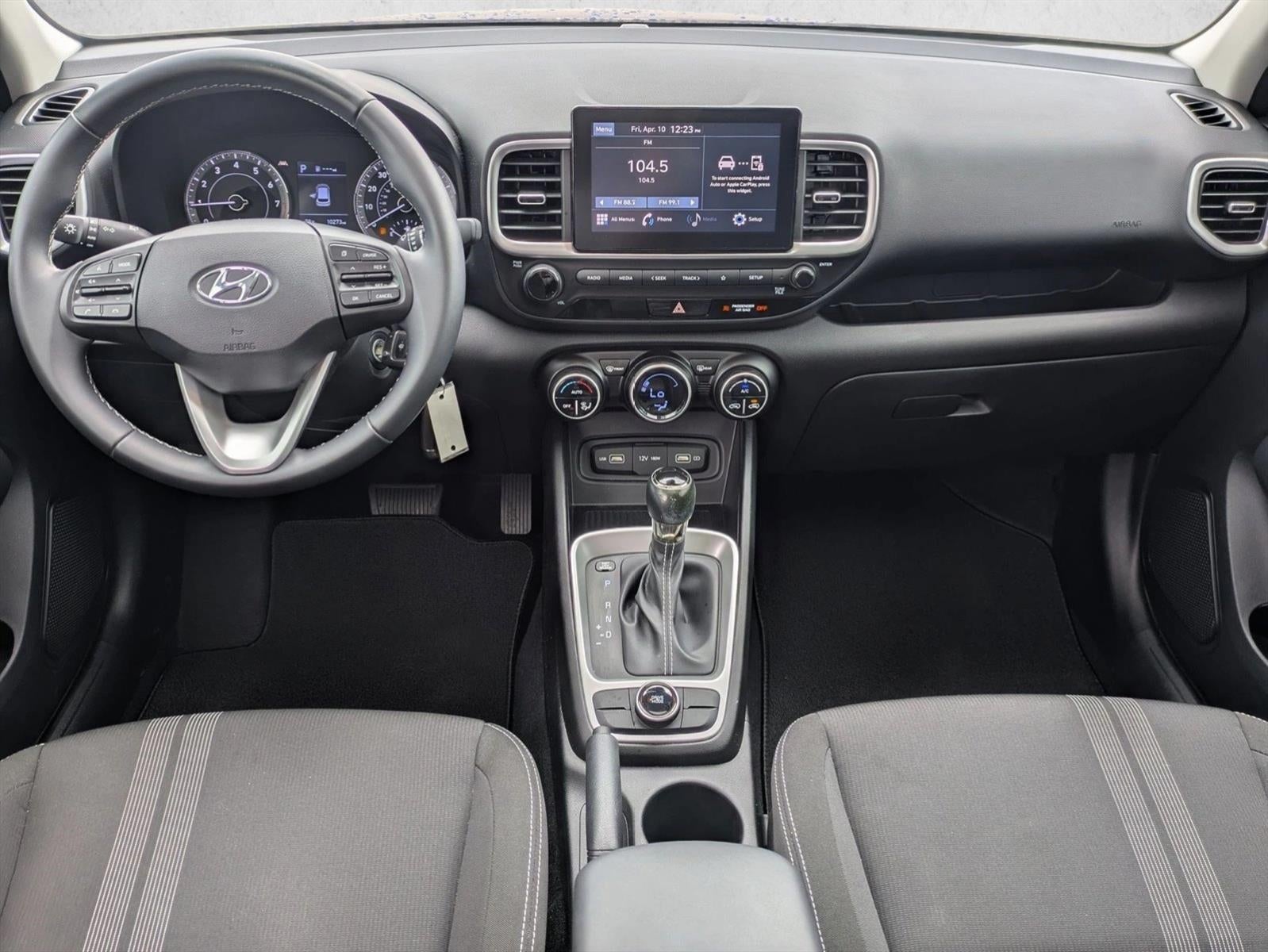 2022 Hyundai VENUE SEL IVT