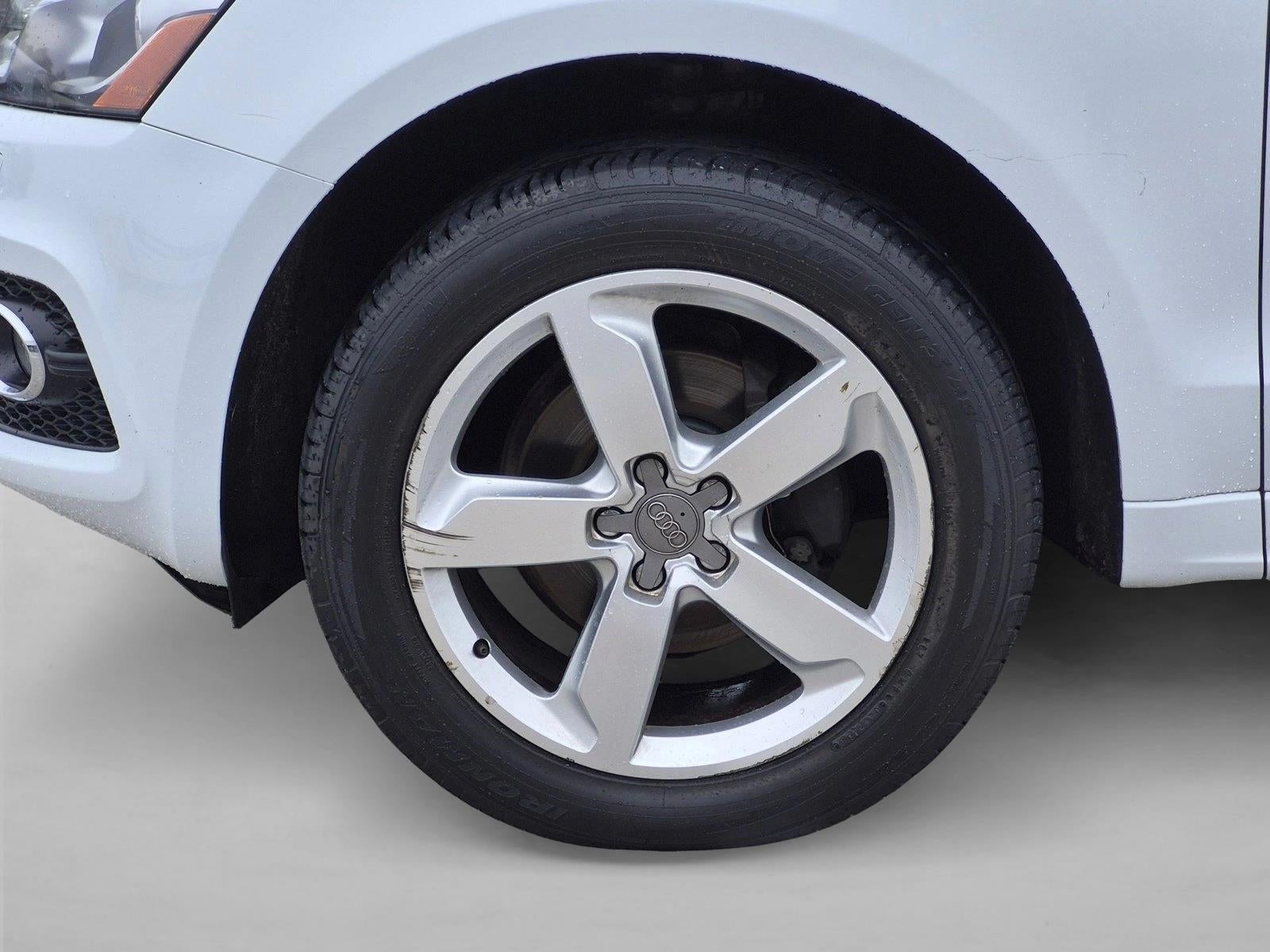 2012 Audi Q5 quattro 4dr 3.2L Prestige