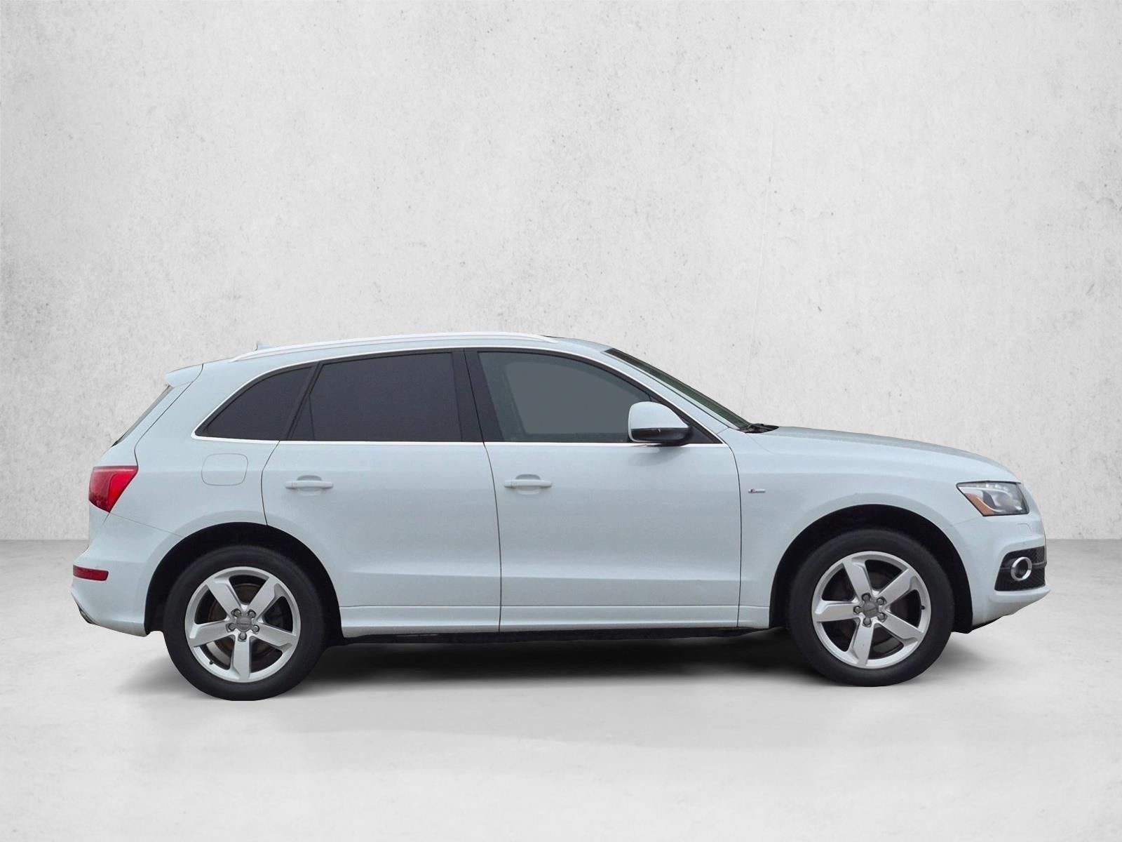 2012 Audi Q5 quattro 4dr 3.2L Prestige