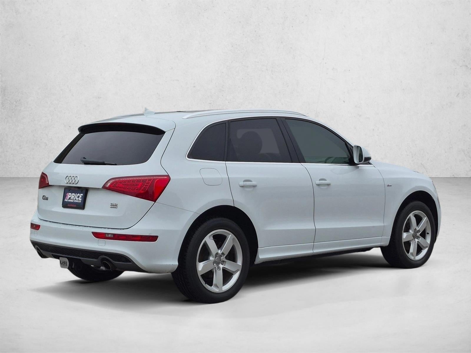 2012 Audi Q5 quattro 4dr 3.2L Prestige