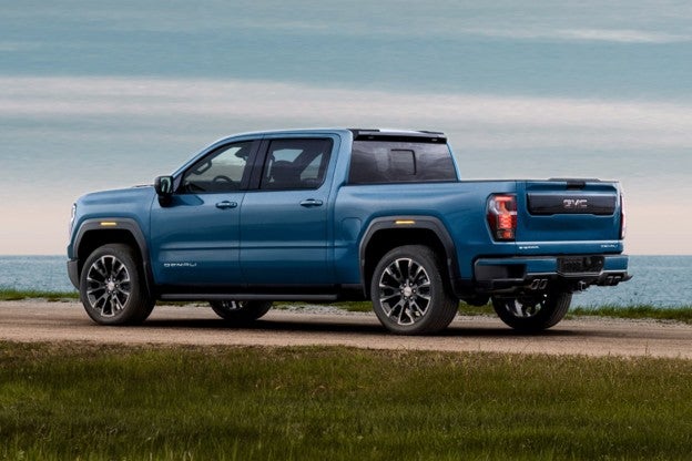 Side view of the 2027 GMC Sierra 1500, highlighting its modern design and advanced features as a pioneering truck model.